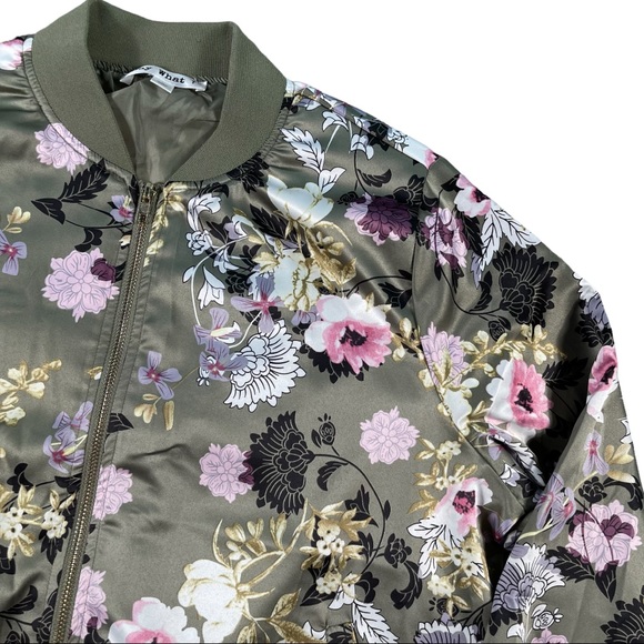 Say What? Size large sage green floral print lined silky zip up bomber jacket - Picture 3 of 13